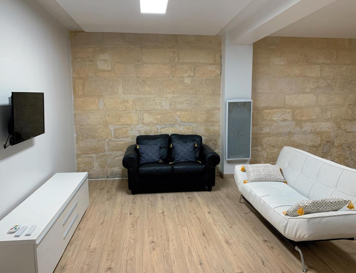 Bel appartement AVIGNON CENTRE - PARKING LIBRE Exterior foto